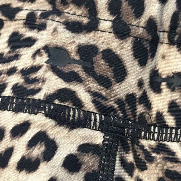 The Upside Women’s Leo NYC Pants Leopard Cropped Leggings, Side Stripe/Tie Waist - Picture 6 of 6